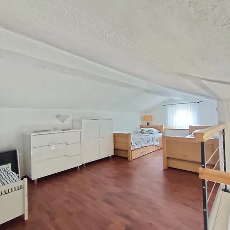 - Vesna Apartman